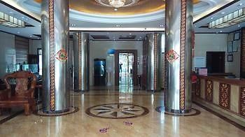 Tengyi Grand Hotel Kunming Exteriör bild